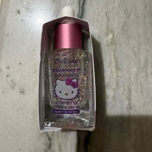 The Crème Shop x Sanrio
Brightening Apple Essence Serum